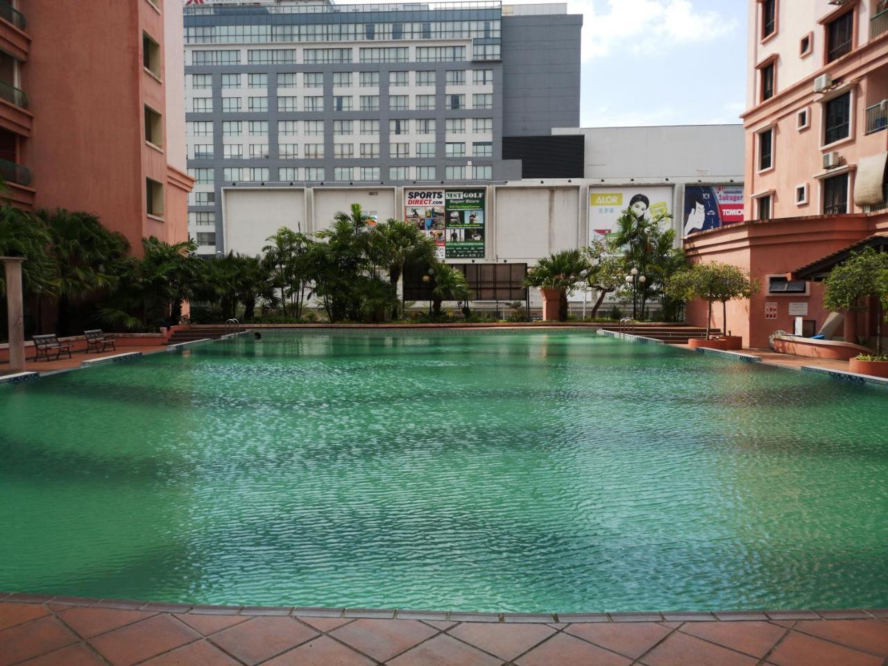 Marina Court Luxury Penthouse Aparthotel โกตาคินาบาลู ภายนอก รูปภาพ